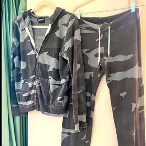 Monrow Camo Sweat Set (XS/S)